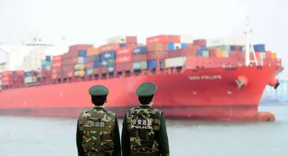 China anuncia nuevos aranceles a la soja y los automóviles estadounidenses