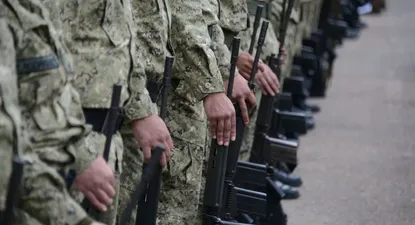 las fuerzas armadas perdieron el 35% de sus efectivos en los ultimos treinta anos y la armada 18% en diez anos
