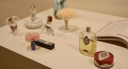 Muestra de perfumes en el Museo Balenciaga. Europapress&nbsp;