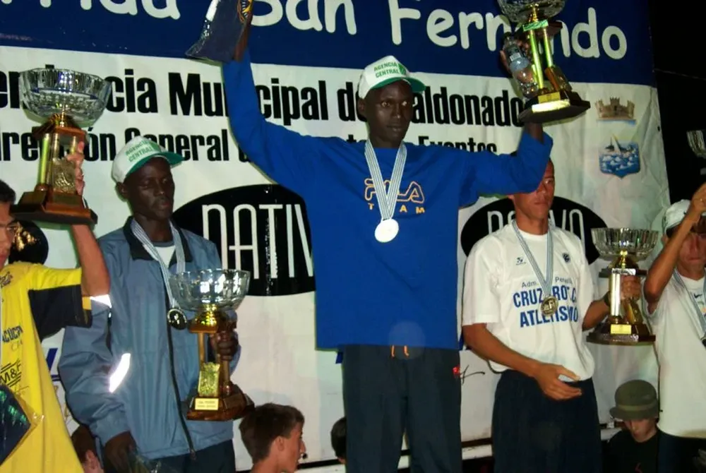 Los keniatas en el podio de la San Fernando