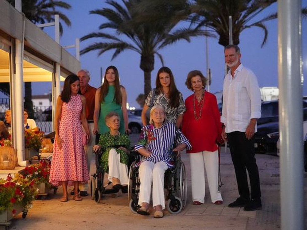 La familia real española sale a cenar por sorpresa en Palma de Mallorca