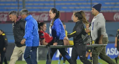 Así retiraron en camilla a Silvia Ríos