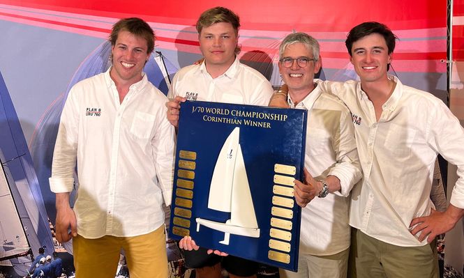 Los cuatro uruguayos campeones del mundo en vela en J70 categoría Corinthian: Juan Pedro Coll, Enrique Schickendantz, Pedro Garra y Juan Ignacio Regusci&nbsp;