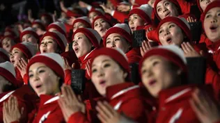 Porristas coreanas: disciplina militar y supervisión hasta para ir al baño