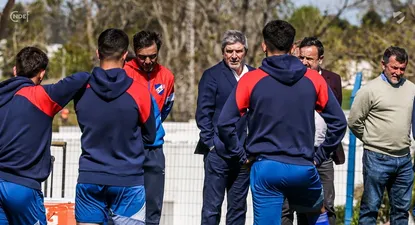 La primera práctica de Álvaro Recoba en Nacional y la charla de Alejandro Balbi