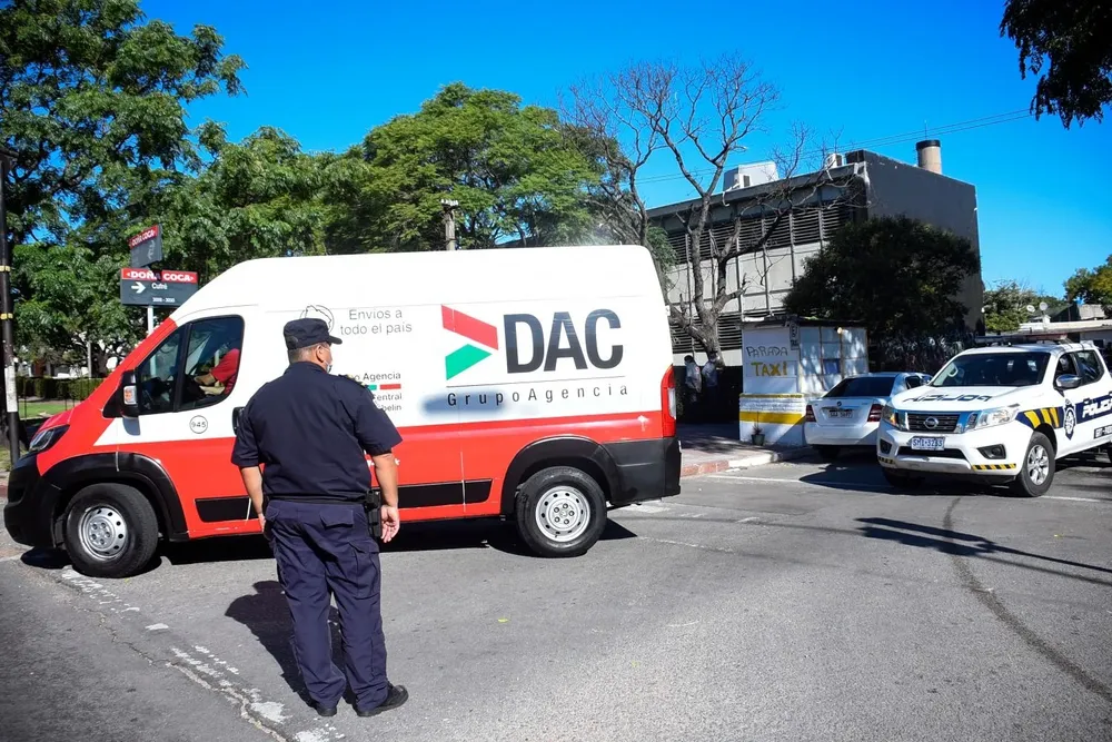 Las vacunas fueron almacenadas en el laboratorio Calmette y partieron desde allí para todos los vacunatorios