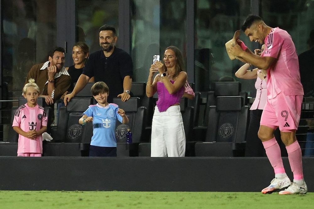 El festejo de Luis Suárez para su hija Delfina que cumplió 15 años
