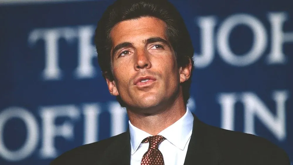 John F. Kennedy Jr. murió a los 38 años.