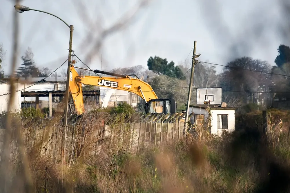 La Inddhh rompió un cable con la excavadora, por lo que se suspendió momentáneamente la búsqueda de desaparecidos