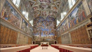 La Capilla Sixtina alberga a unas 200 personas en misas o hasta a 20.000 de los alrededor de 25.000 visitantes que llegan a diario, 5 millones al año. Aquí se ve lista para el cónclave de 2025.