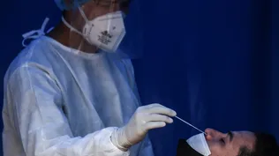 Un poco de dolor de cabeza y mínima picazón en la garganta