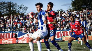 Mauricio Affonso de Cerro Largo ante Julián Millán de Nacional por el Torneo Apertura