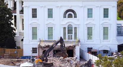 La Casa Blanca despidió al comité que supervisaba los planes de construcción de Trump y busca acelerar los proyectos