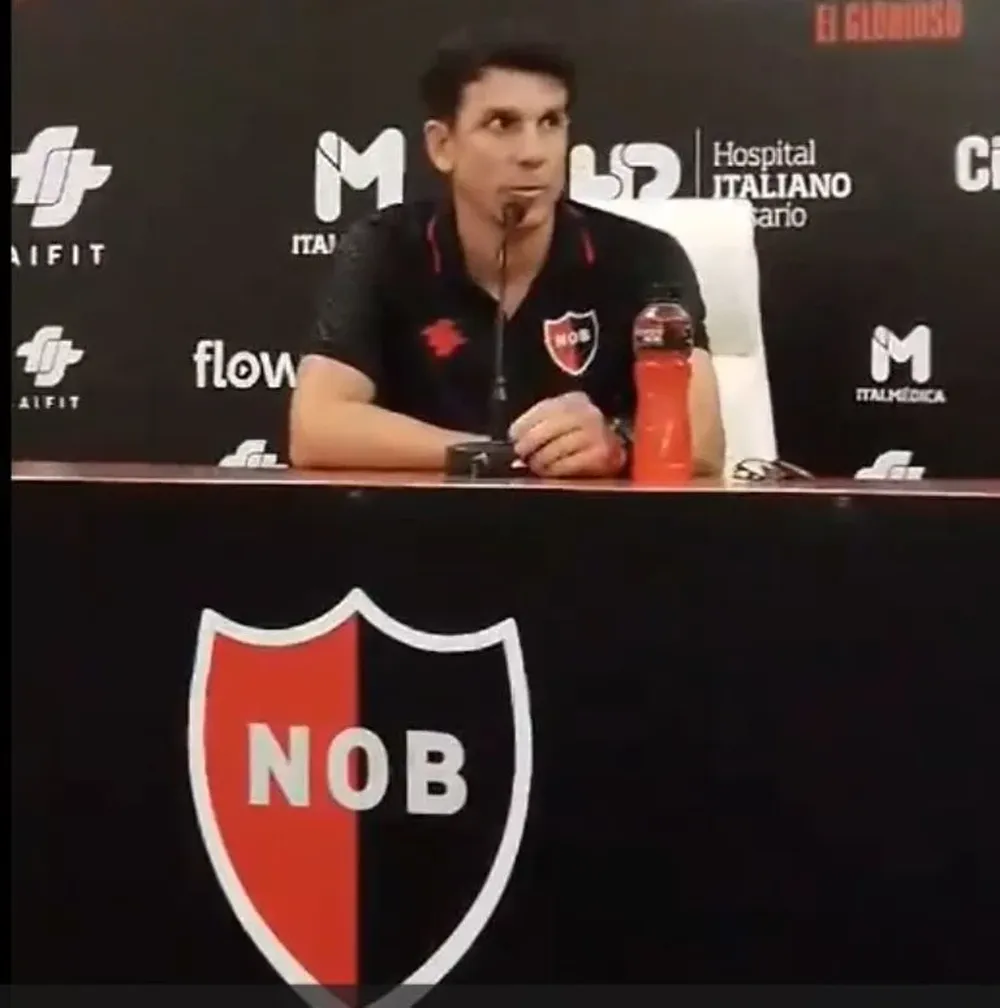 Mauricio Larriera explotó en la conferencia de prensa luego del partido Newells Old Boys ante San Lorenzo