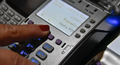 La Dirección Nacional de Loterías y Quinielas realiza los sorteos de lunes a sábados.