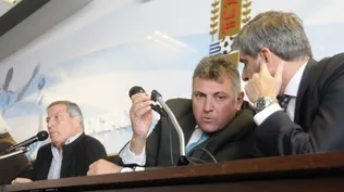 Valdez: Los gastos de representación los distribuyo con los compañeros del Ejecutivo