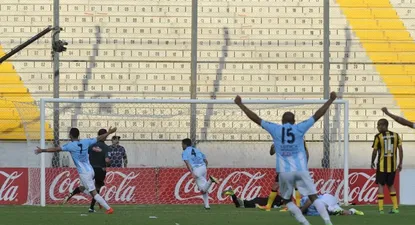 El festejo de moda de Cerro, haciendo el maniqui challengue