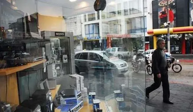 Caen ingresos fiscales por ventas de  free shops debido a freno brasileño