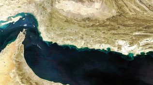 Por qué la polémica propuesta de Irán y EEUU de cobrar peaje en el estrecho de Ormuz choca con el derecho internacional