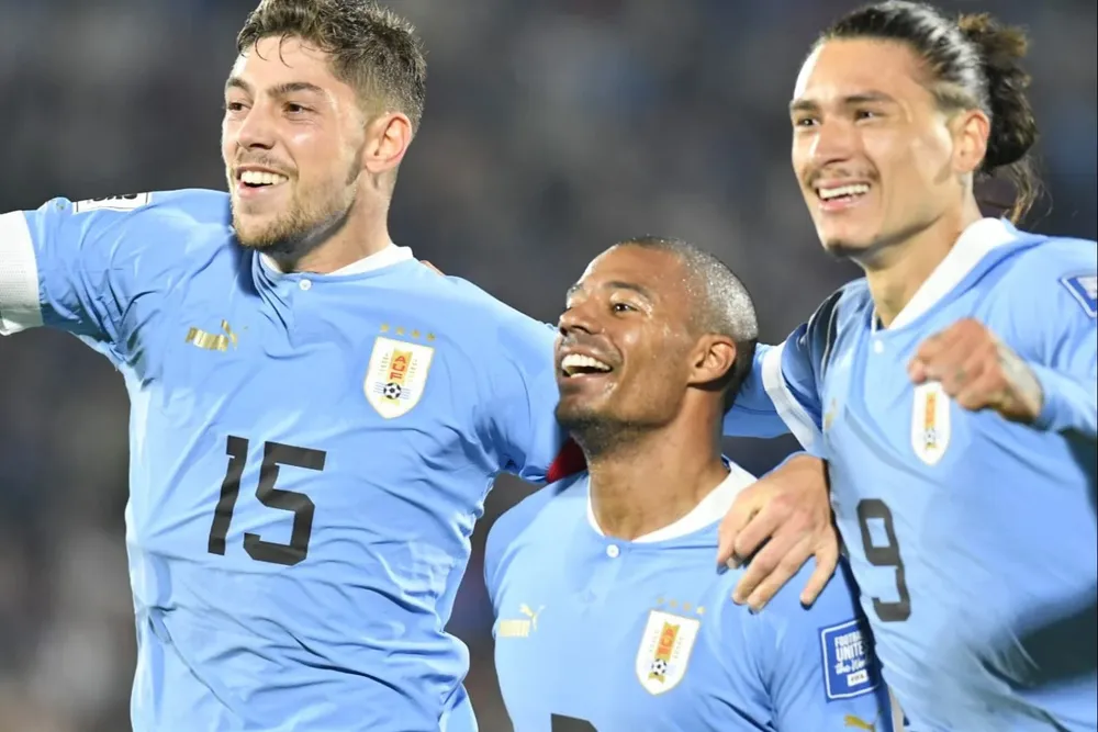 Federico Valverde, Nicolás De la Cruz y Darwin Núñez, tres grandes figuras de Uruguay ante Chile