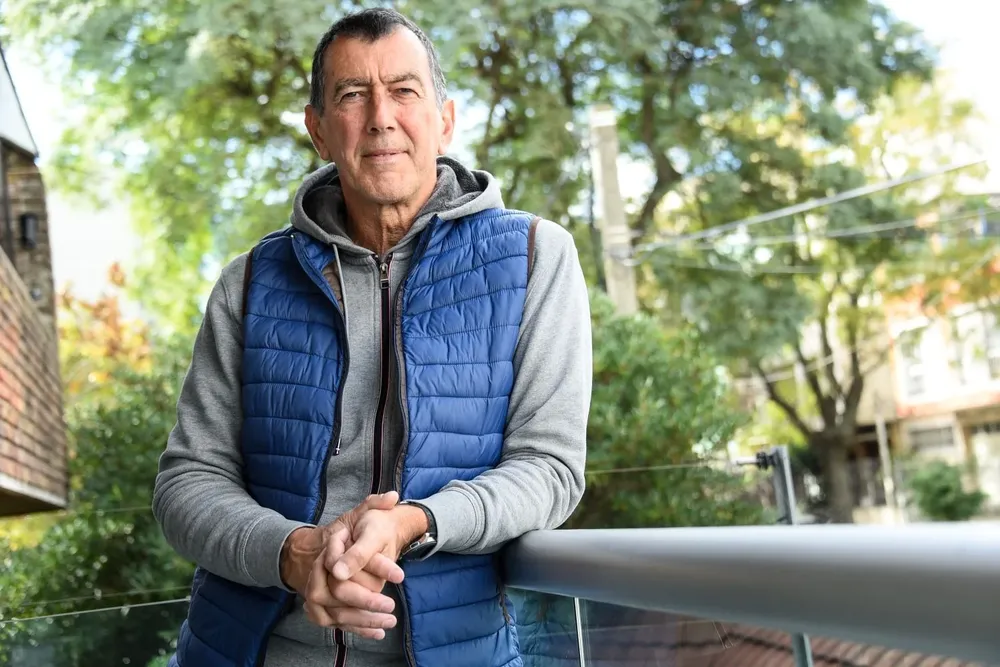 Alaguich en su casa del Buceo