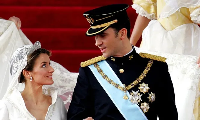 Felipe y Letizia en su casamiento en 2004