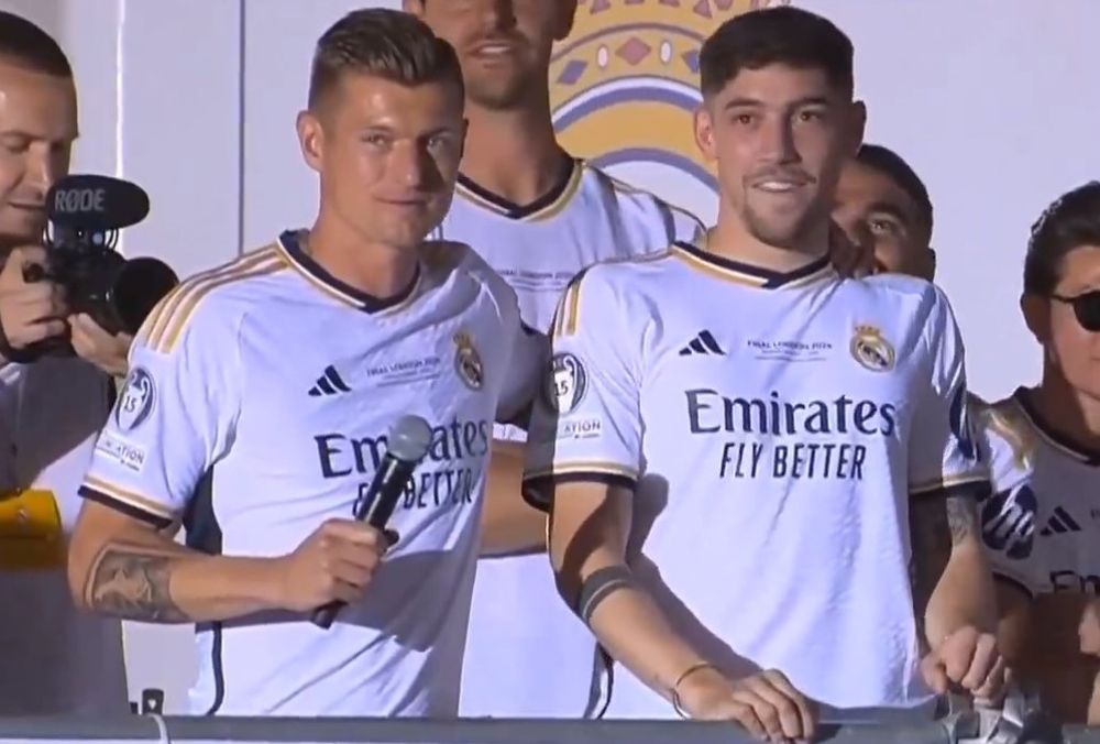 Toni Kroos le pasó el número 8 de Real Madrid a Federico Valverde