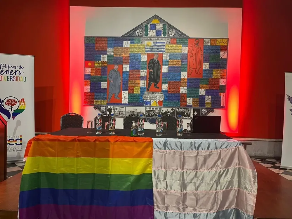 Actividad sobre infancias trans en la Casa del Partido Colorado