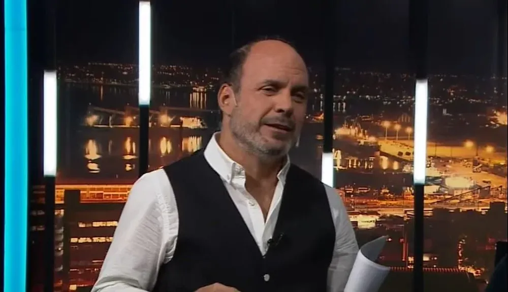 Ignacio Álvarez en Santo y Seña