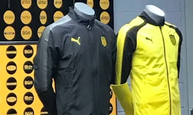Peñarol presentó nueva indumentaria de práctica