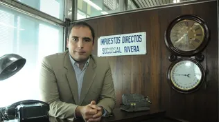Pablo Ferreri, en un rincón del pequeño museo de la DGI