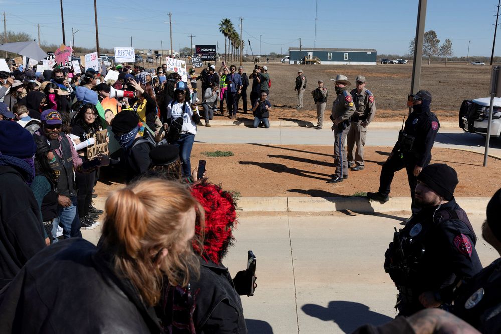 La detención de Liam Conejo desató protestas frente al centro de Texas en el que estuvo internado con su padre.