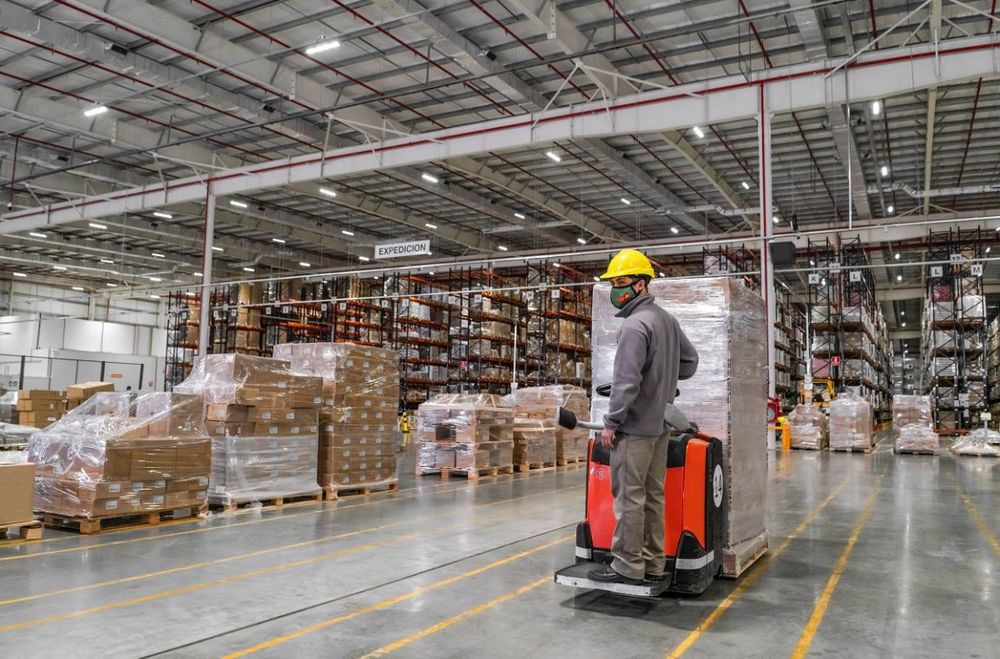 Planta-central-de-Tortuguitas-LOG-IN-FARMA-1152x759