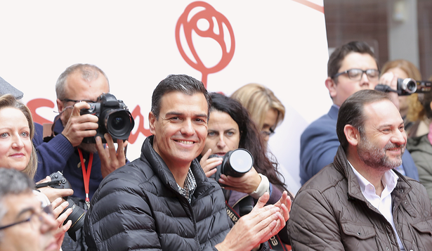 El ex ministro Ábalos patea el tablero y desmiente a Pedro Sánchez: La reunión con Otegi existió