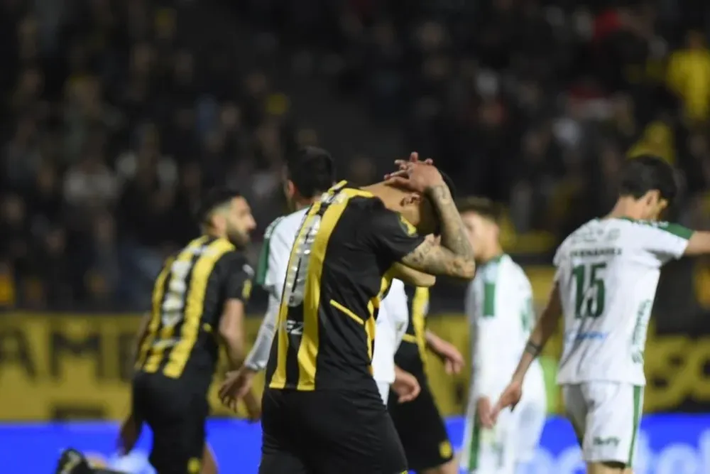 Núñez y una imagen que refleja el momento de Peñarol