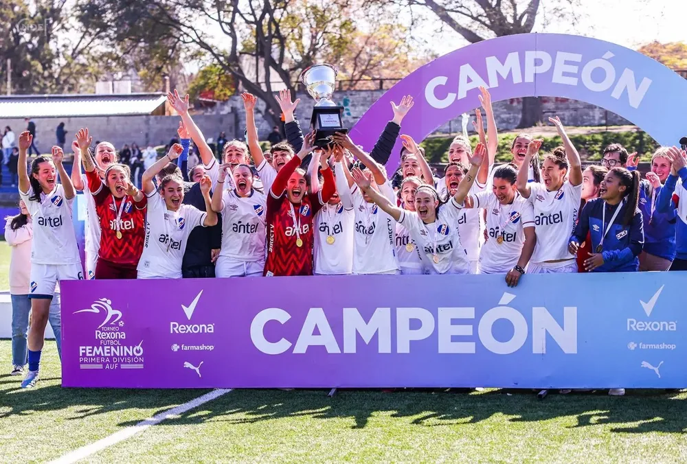 Las tricolores de festejo en festejo