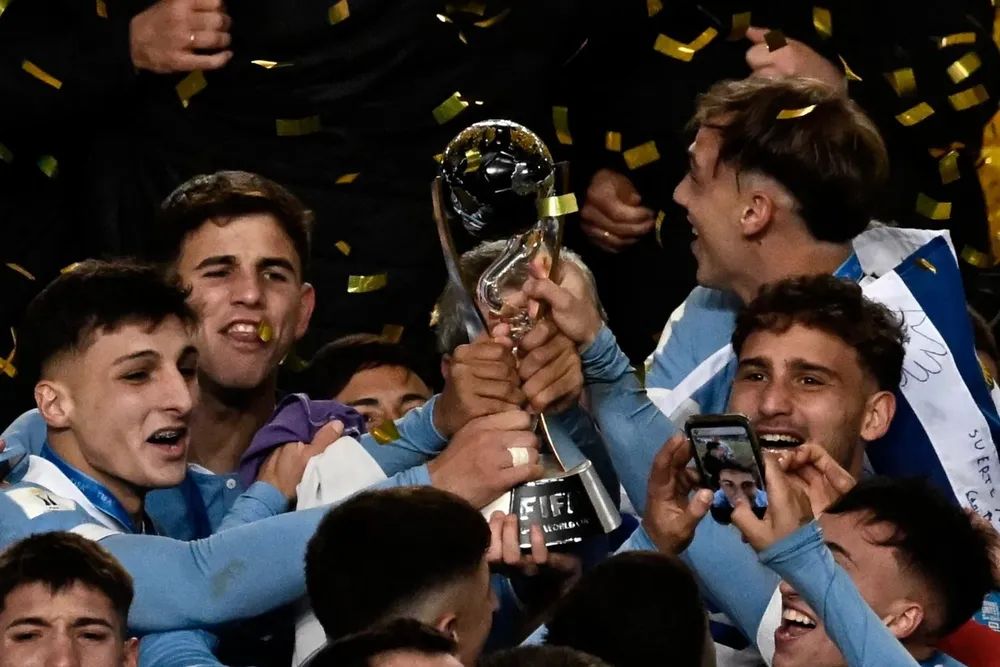 El trofeo que levantó Uruguay en 2023