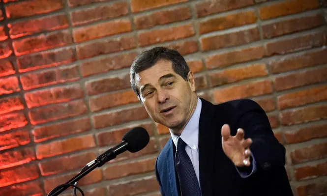 Talvi se reunió con los canales y el 12 promueve que haya tres debates