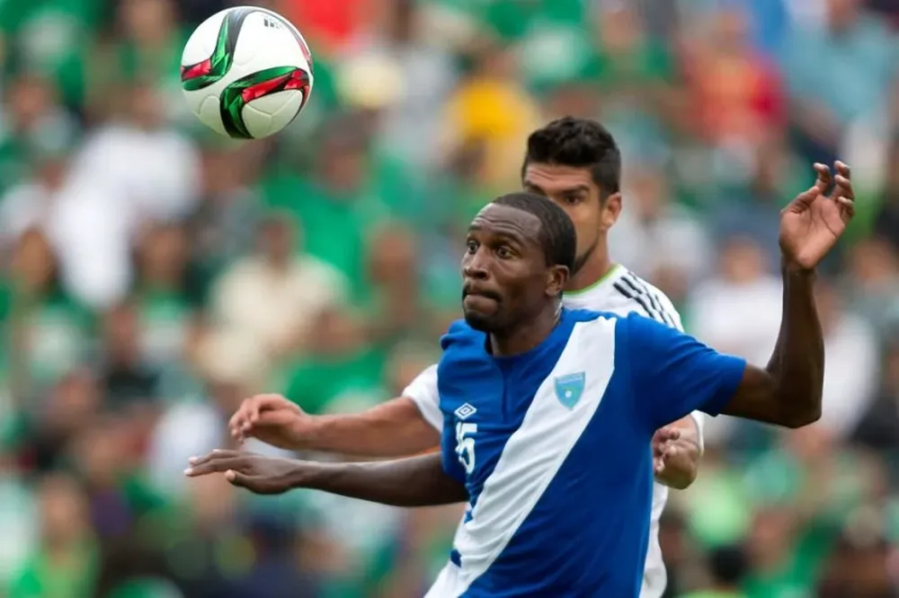 Denis López, defensa de Guatemala