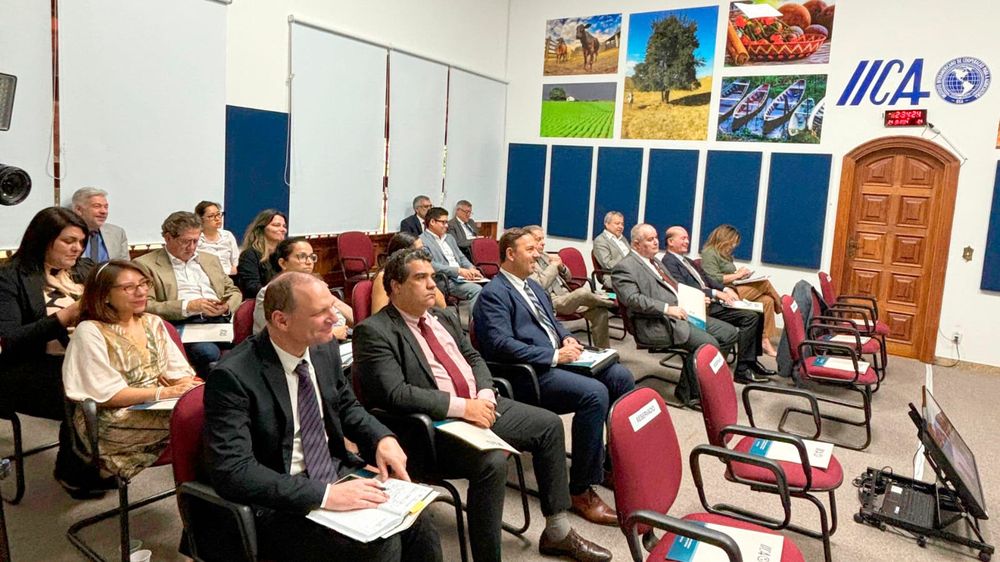 El evento, titulado “La integración logística como fuente de competitividad de los sistemas agroalimentarios: oportunidades y desafíos para el Cono Sur”, abordó aspectos estratégicos cruciales para mejorar la competitividad en la región. El evento, titulado “La integración logística como fuente de competitividad de los sistemas agroalimentarios: oportunidades y desafíos para el Cono Sur”, abordó aspectos estratégicos cruciales para mejorar la competitividad en la región.