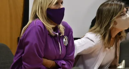 La vicepresidenta de la República durante la conferencia de prensa.
