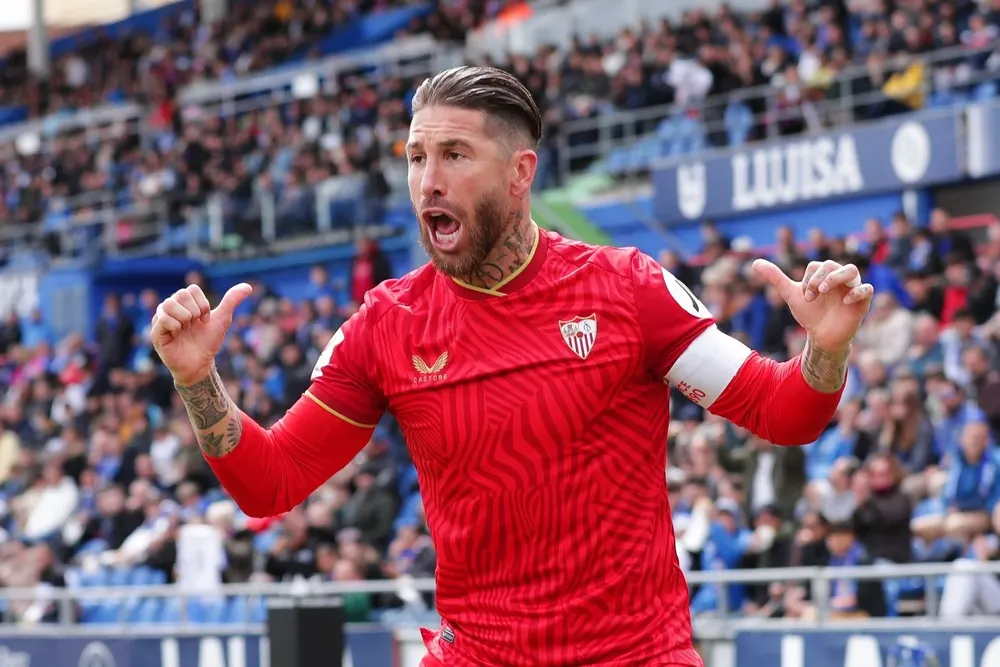Ramos le da el triunfo al Sevilla.