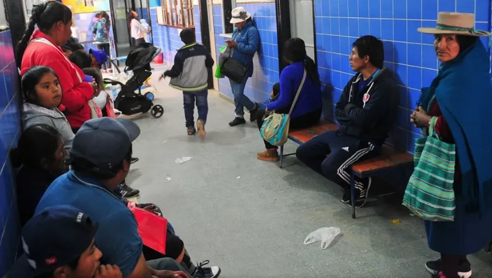 Salta empezó a cobrar a extranjeros la atención en hospitales públicos y hubo una fuerte baja de internaciones