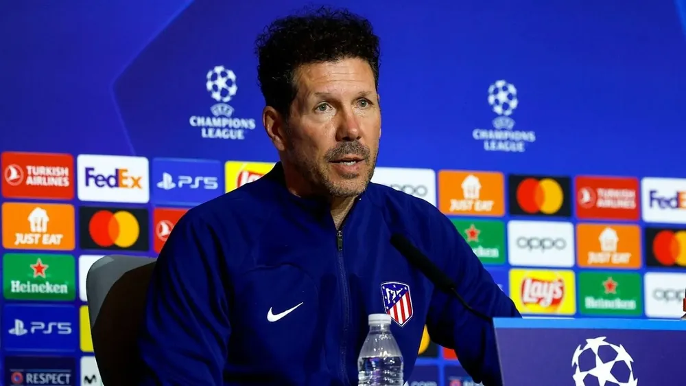Simeone en rueda de prensa.