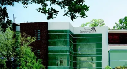 Proyección original del policlinico, al que luego se le agregó dos plantas más