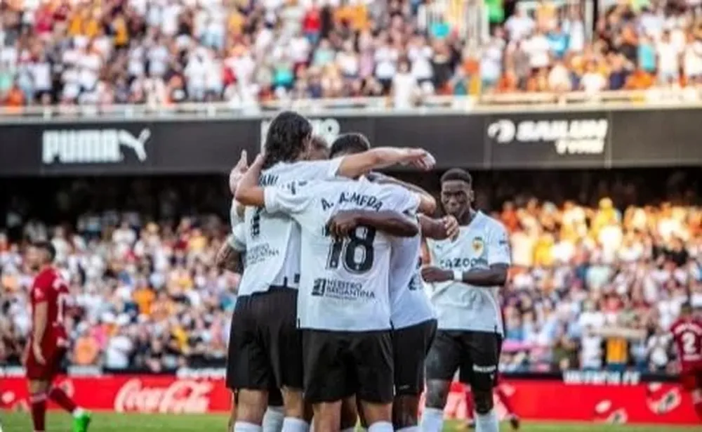 Edinson Cavani en Valencia