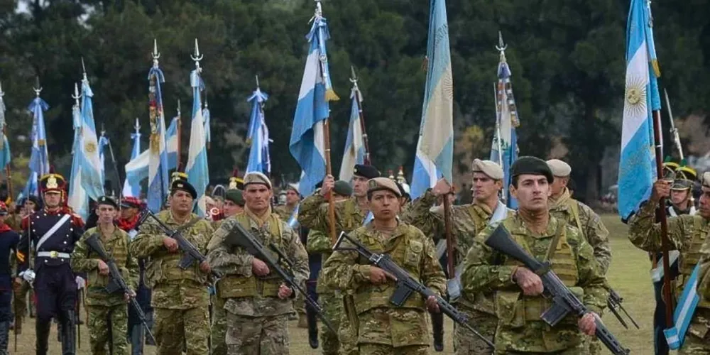 El Ejército y el Gobierno trabajan en conjunto para reforzar la ciberseguridad.