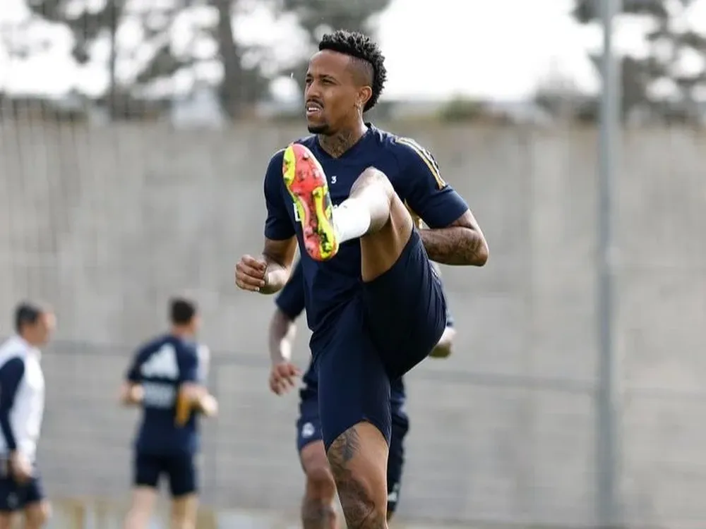 El Madrid toma precauciones con Militao.