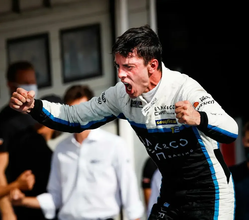 Santiago Urrutia, primera vez en Uruguay