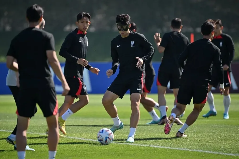 Entrenamiento de la selección de Corea del Sur previo a su partido con Uruguay